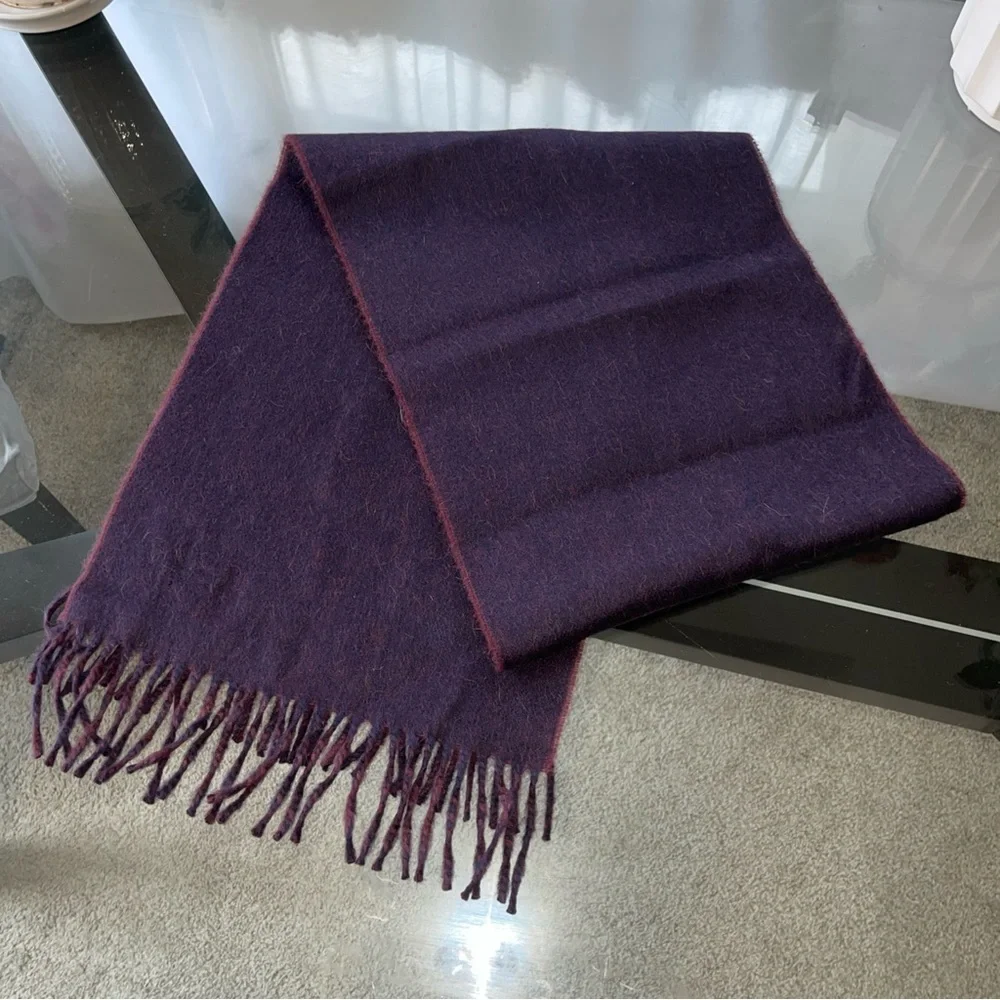 Tumi 100% Baby Alpaca Scarf Double Sided Burgundy Purple Fringe Unisex‎